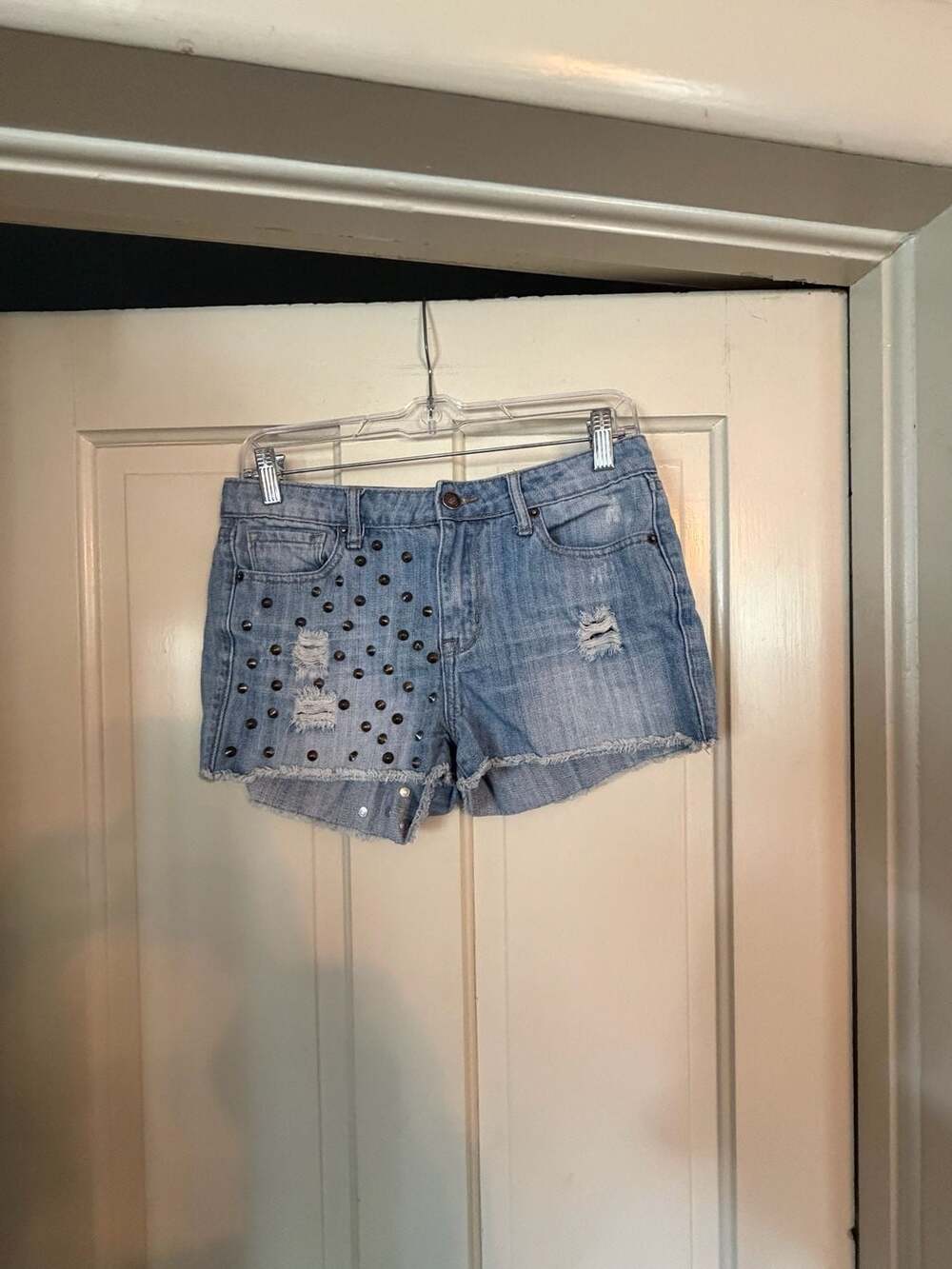 Forever 21 Studded Jean Shorts Size 28 Distressed Denim